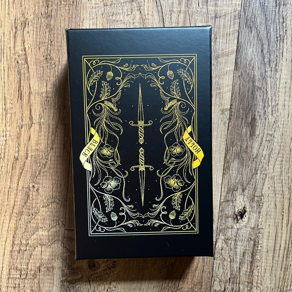 The Cruel Prince Stationery Set - Picture 2 of 6